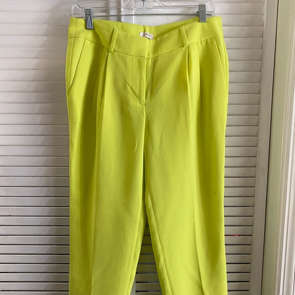 Chartreuse cropped pleated pants